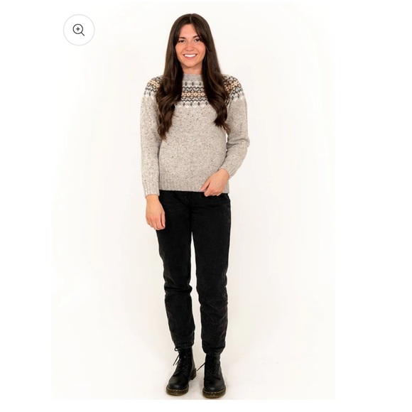 The Croft House Scottish Wool Fair Isle Sweater Size Small - Picture 5 of 15